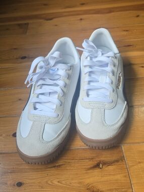 Puma Sneakers with Gum Sole
